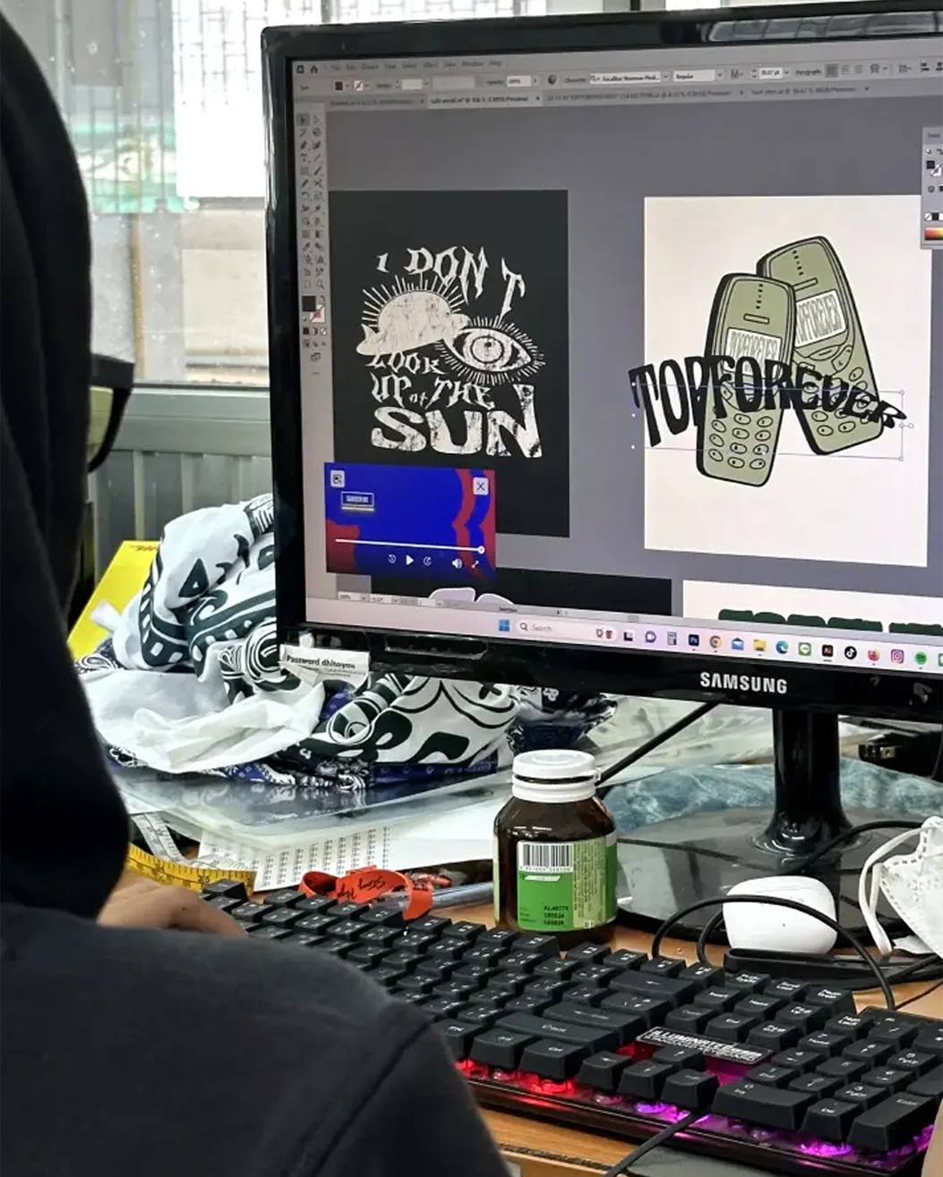 เปลี่ยนไอเดียของคุณให้เป็นงานออกแบบ — การออกแบบการผลิตและเสื้อผ้า