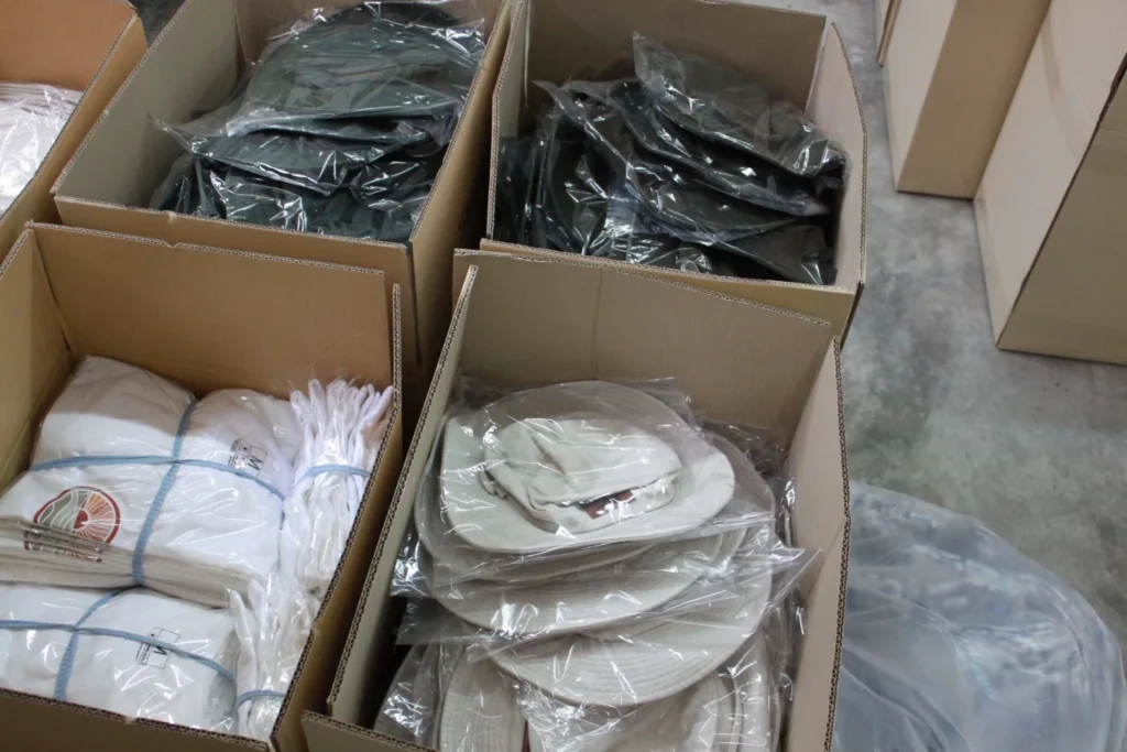 โรงงานเสื้อยืด — เสื้อยืด B2B ราคาขายส่ง