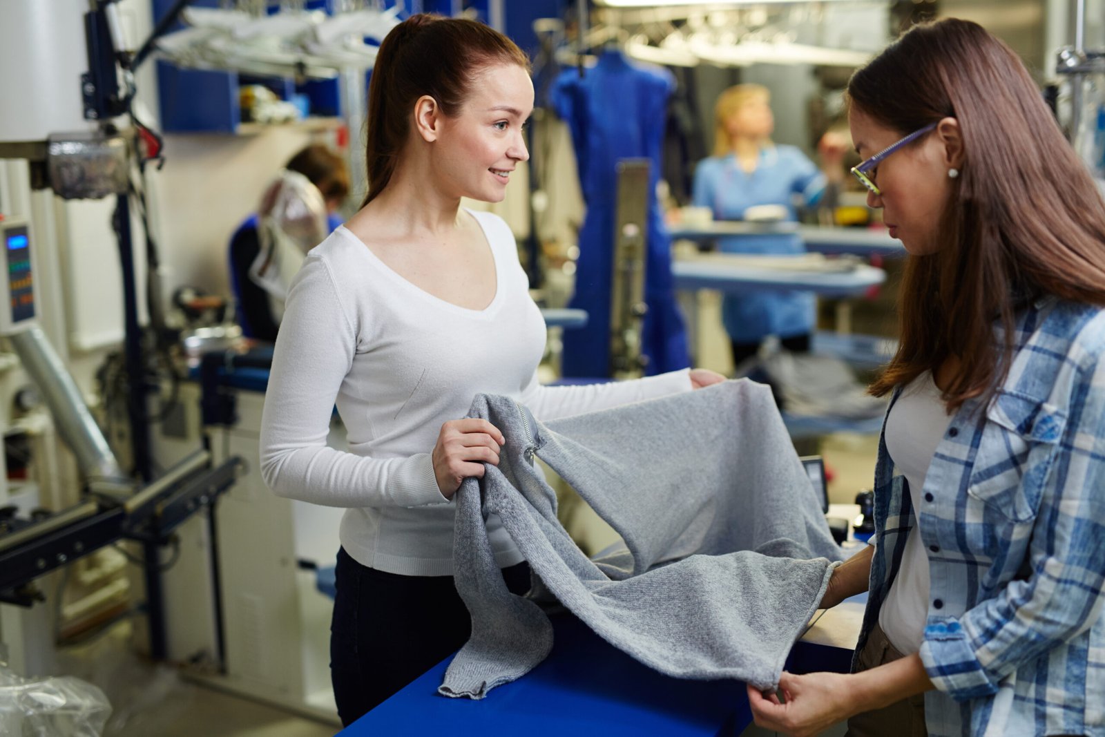 Come scegliere una fabbrica di magliette per garantire la qualità di cui hai bisogno.